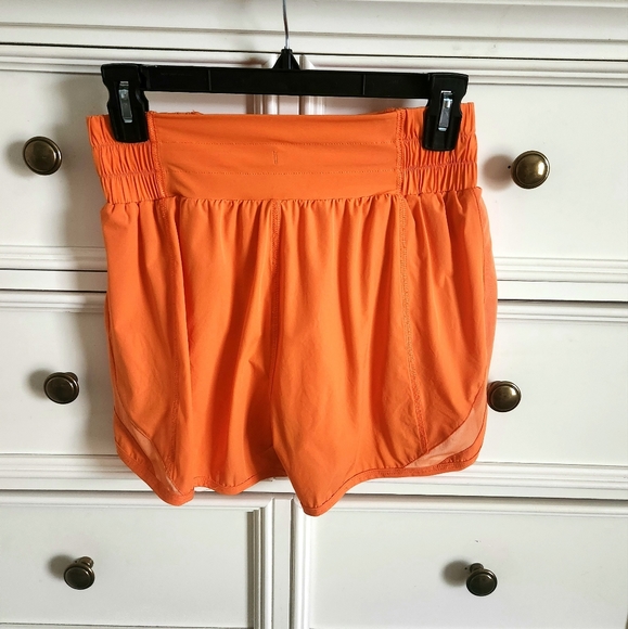 Balance Athletica / Vitality Oasis Breeze Shorts in Mango - Picture 2 of 9